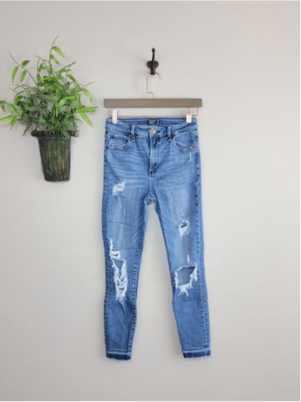 AF 4 Abercrombie & Fitch Simone High Rise Ankle Jeans Distressed Frayed Jegging